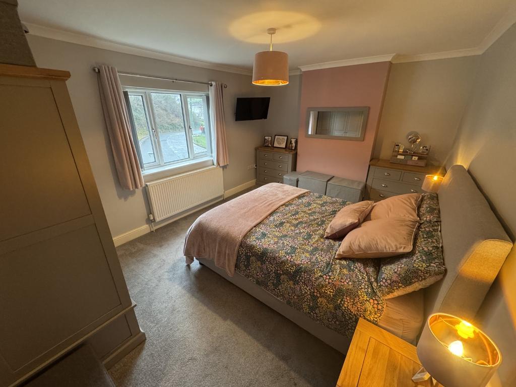 Front Double Bedroom 1