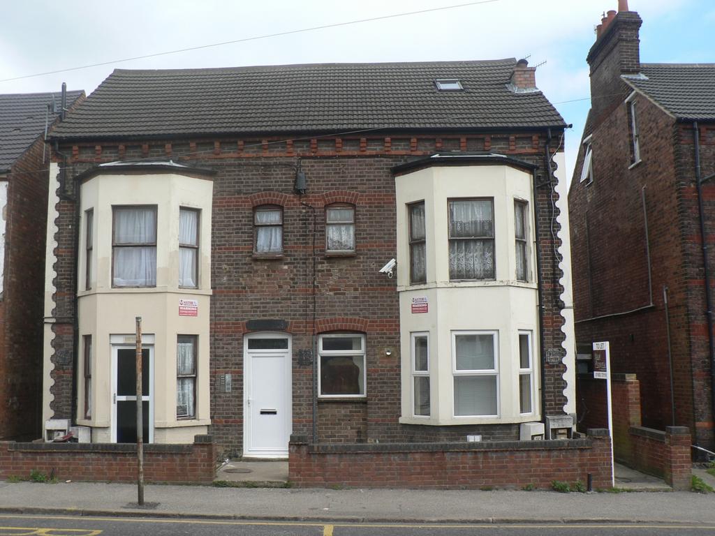 1 bedroom Flat for rent