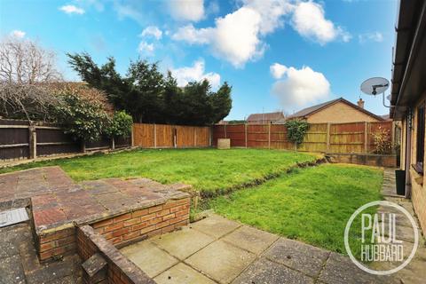 4 bedroom detached bungalow for sale, Akethorpe Way, Lowestoft, NR32