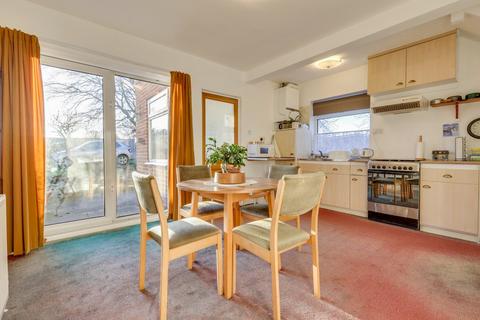 3 bedroom end of terrace house for sale, New Road, Yeadon, Leeds, West Yorkshire, LS19