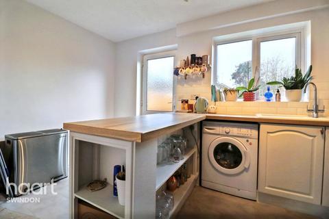 2 bedroom end of terrace house for sale, Alveston Close, Swindon