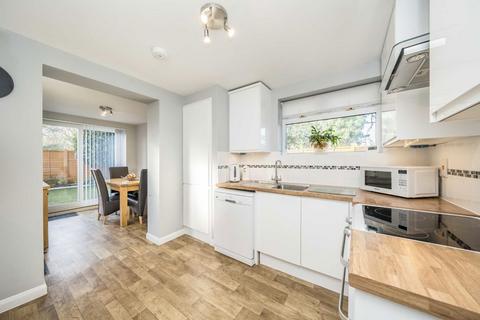 17 Cedar Way, Sunbury-on-thames, TW16 7BL