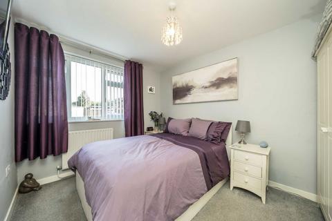 17 Cedar Way, Sunbury-on-thames, TW16 7BL