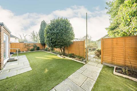 17 Cedar Way, Sunbury-on-thames, TW16 7BL