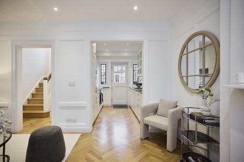 4 bedroom end of terrace house to rent, Sprimont Place, London, SW3