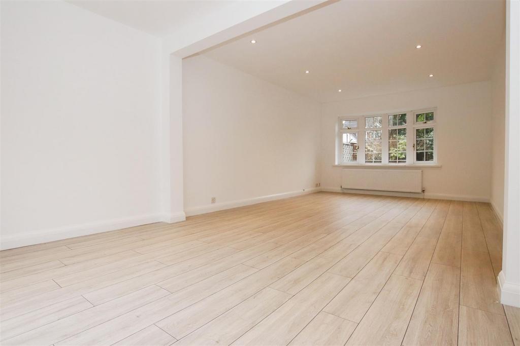 Open plan through lounge/dining room