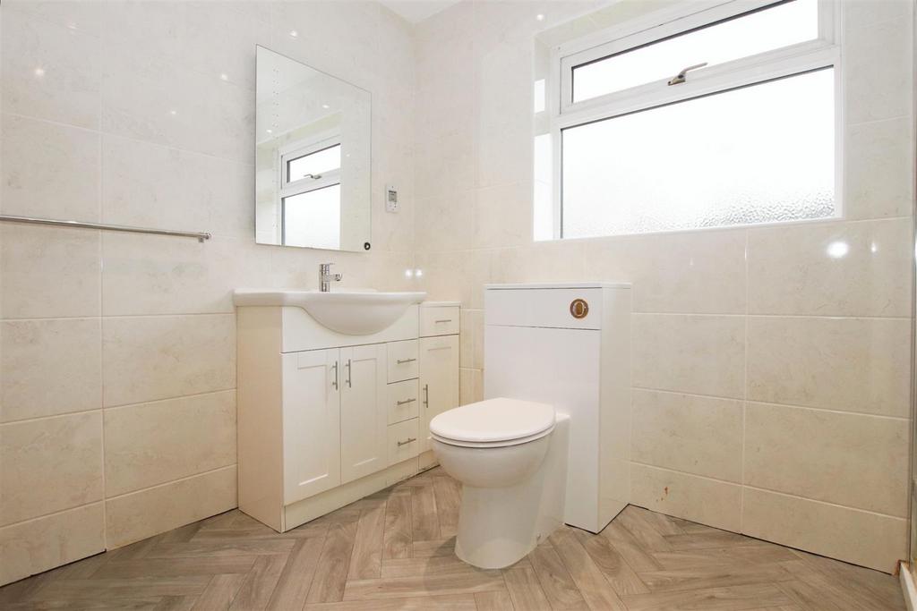 First floor four piece bathroom