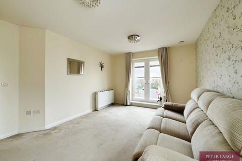 2 bedroom flat for sale, Apartment 15 Lido Grange, Sandy Lane, Prestayn, Denbighshire LL19 7AX