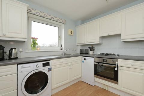 2 bedroom flat for sale, Flat 3, 2 Clark Place, Trinity, Edinburgh, EH5 3BQ