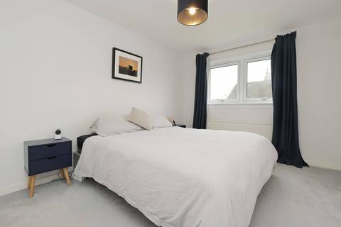 2 bedroom flat for sale, Flat 3, 2 Clark Place, Trinity, Edinburgh, EH5 3BQ