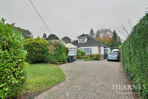 Woodside Road, Ferndown, BH22