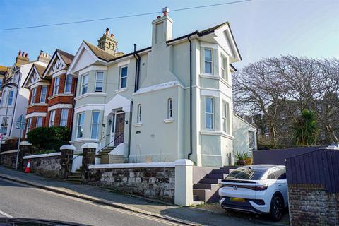 4 bedroom semi-detached house for sale, Wellington Road, Hastings