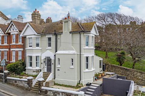 4 bedroom semi-detached house for sale, Wellington Road, Hastings