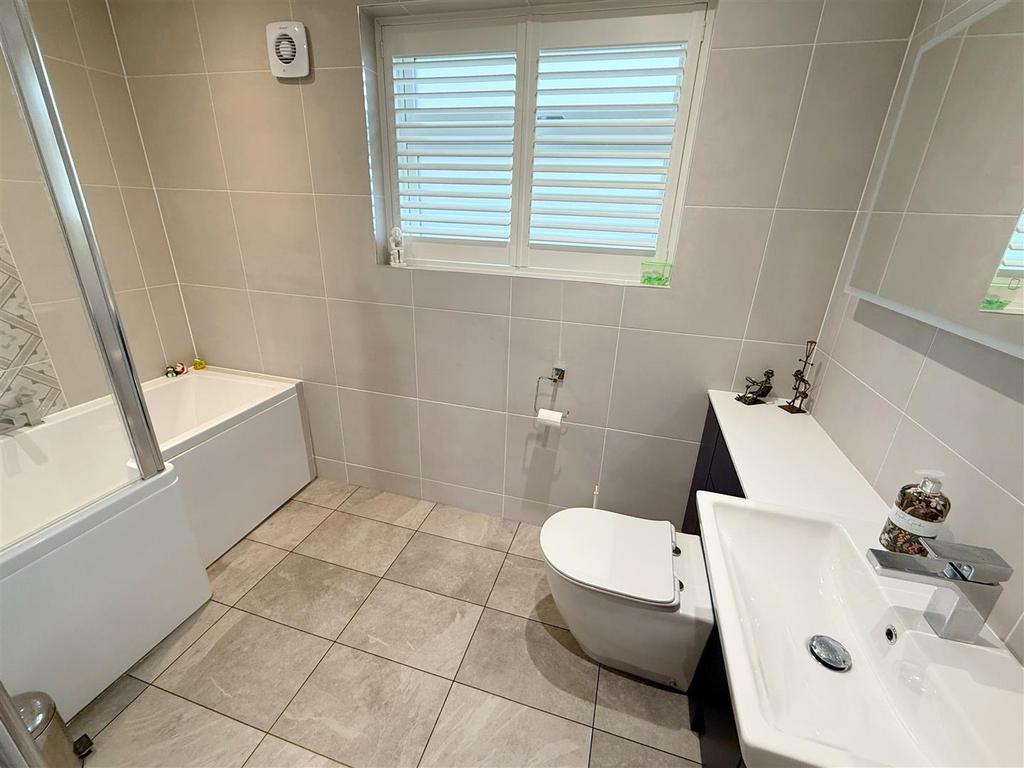 Ground Floor Bathroom