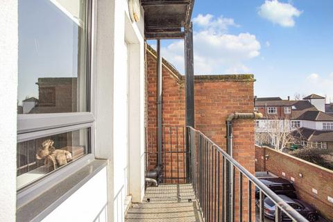 1 bedroom apartment for sale, Heath Road, Twickenham, TW1