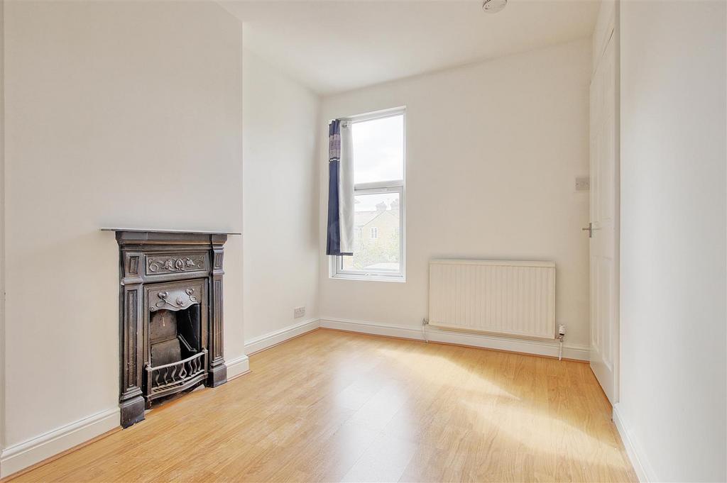 Bedroom 3.jpg