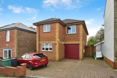 3 bedroom detached house for sale, Mitchells Road, Ryde PO33