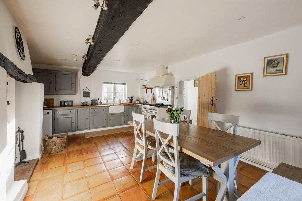 Kitchen/Dining Rm