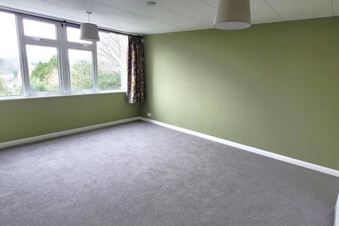 2 bedroom apartment to rent, Howecroft Court, Stoke Bishop, BRISTOL