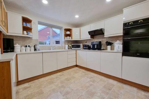 3 bedroom detached house for sale, Ruskington NG34