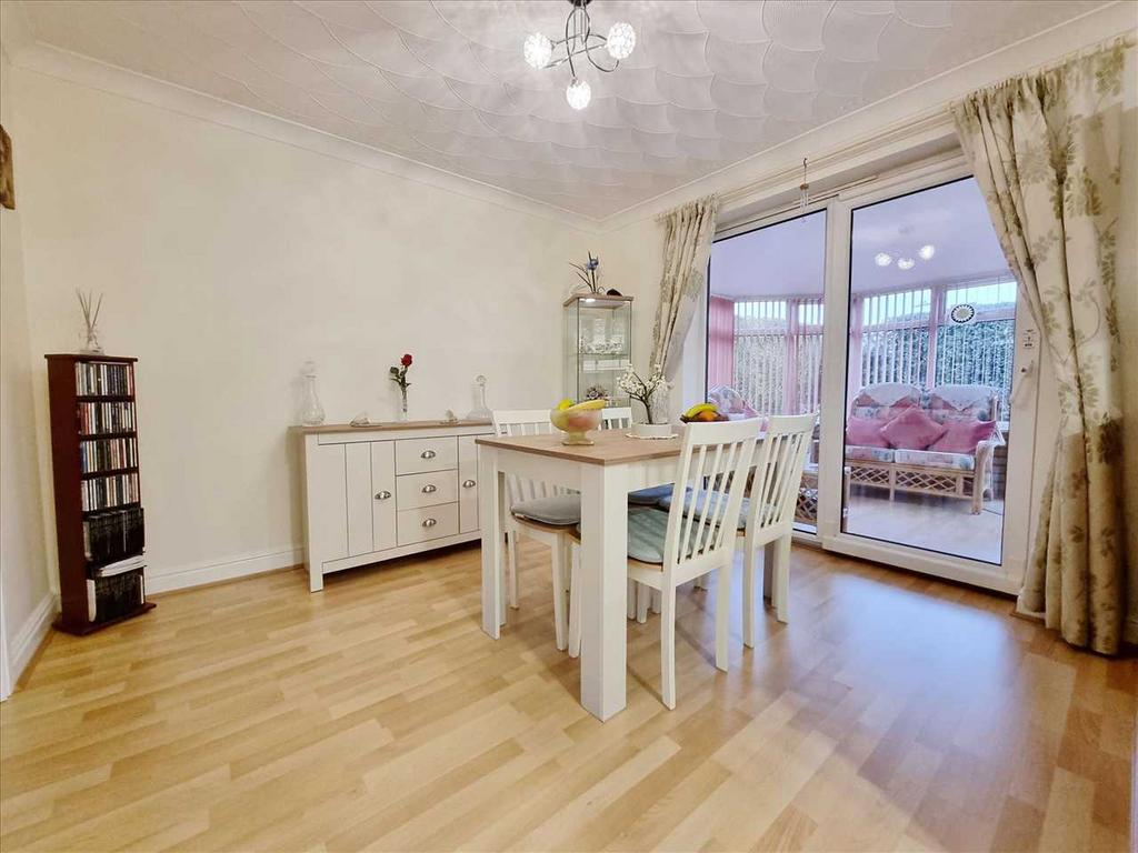 Dining Area: