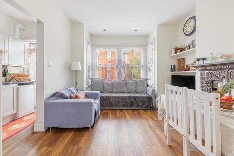 2 bedroom apartment for sale, Lithos Road, London, NW3