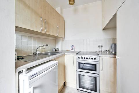 Studio for sale, Earls Court Road, Kensington, London, W8