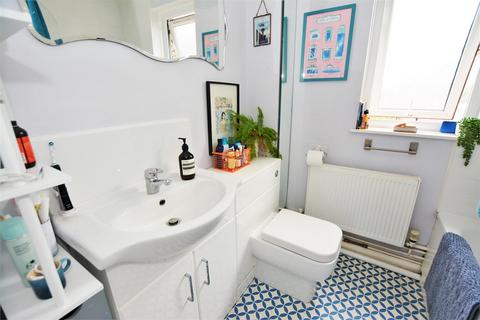 24 Singleton Close, London, SW17 9JY