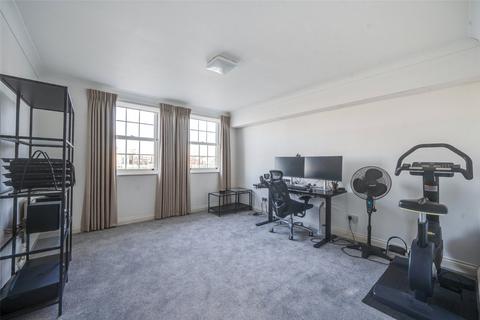 26 Edward Square, London, SE16 5EE