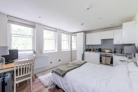 Studio to rent, Vincent Square, Westminster, London, SW1P