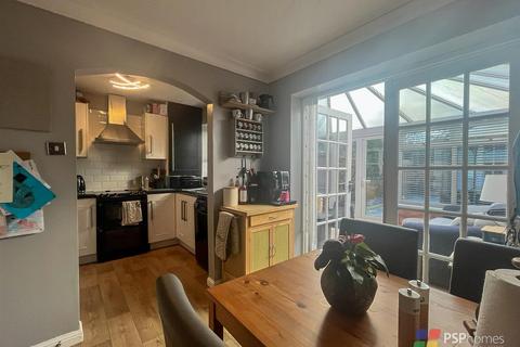 3 bedroom terraced house for sale, The Wickets, Burgess Hill