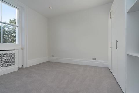 2 bedroom flat for sale, Oak Hill Park, Hampstead, London