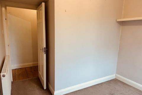 2 bedroom flat for sale, Surbiton,  Surrey,  KT5