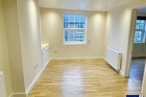 4 bedroom flat for sale, Watling Street West, Towcester