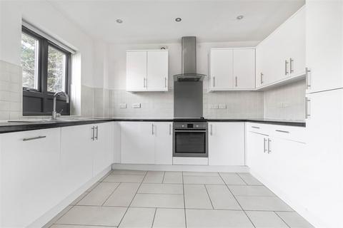 2 bedroom apartment for sale, Sunningdale Gardens, Kingsbury