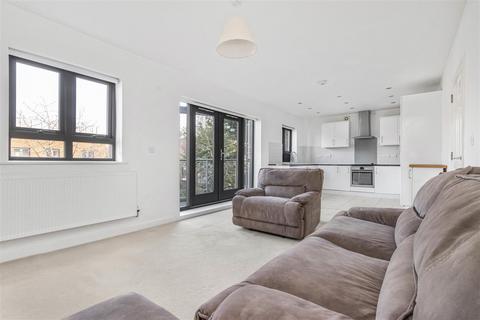 2 bedroom apartment for sale, Sunningdale Gardens, Kingsbury