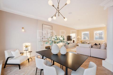 3 bedroom apartment for sale, Beaufort Gardens, London, SW3