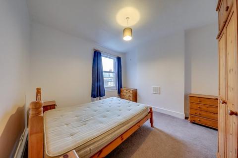 2 bedroom flat to rent, Como Road, Forest Hill, SE23