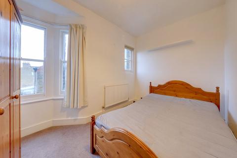 2 bedroom flat to rent, Como Road, Forest Hill, SE23