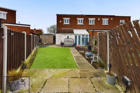 3 bedroom semi-detached house for sale, Alwyn Avenue, Doncaster DN5