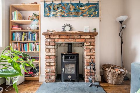27 Cedars Road, Exeter, EX2 4NA