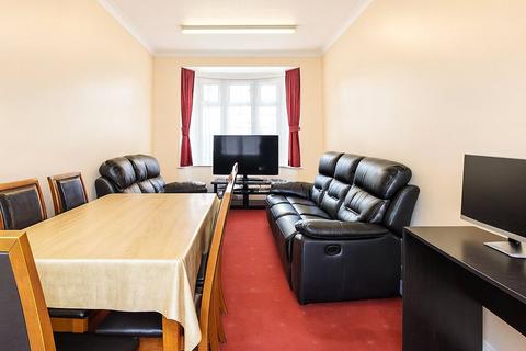 3 bedroom terraced house for sale, Hart Grove, Southall, Greater London, UB1