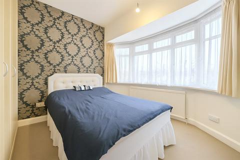3 bedroom terraced house for sale, Hart Grove, Southall, Greater London, UB1