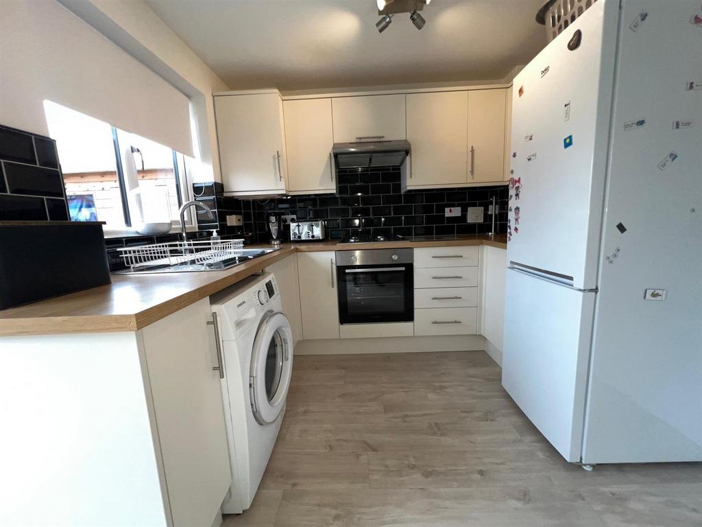 Kitchen area.jpg