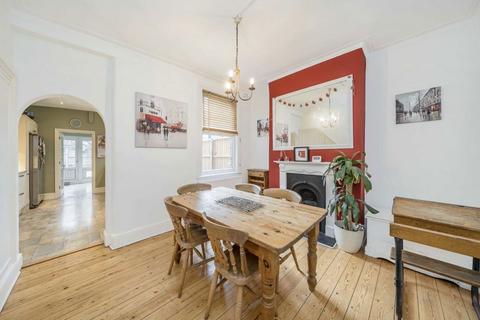 4 bedroom house for sale, Elthorne Avenue, London W7