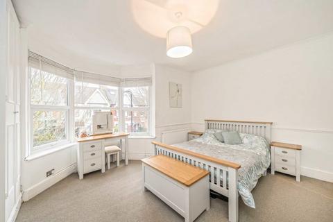 4 bedroom house for sale, Elthorne Avenue, London W7