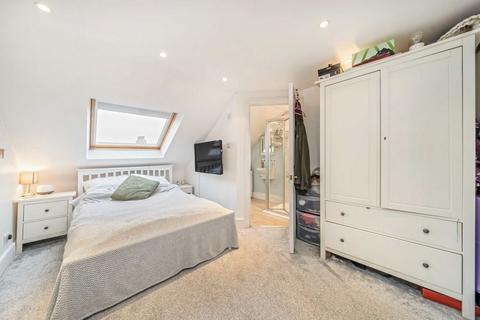 4 bedroom house for sale, Elthorne Avenue, London W7