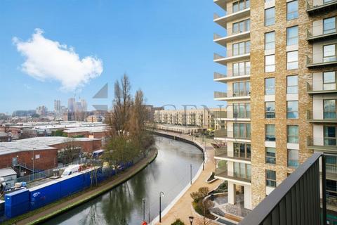 1 bedroom apartment to rent, Waterview House, Grand Union, HA0