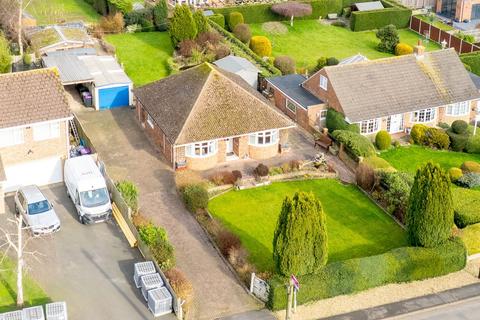 2 bedroom detached bungalow for sale, High Road, Grantham NG32