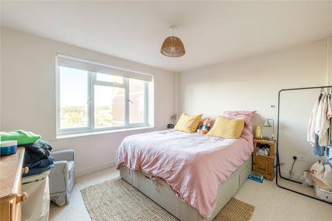 2 bedroom apartment for sale, Kingsway, Hove, East Sussex, BN3